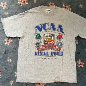 Vintage 2000 NCAA Final Four T-Shirt Michigan Florida Wisconsin North Carolina L
